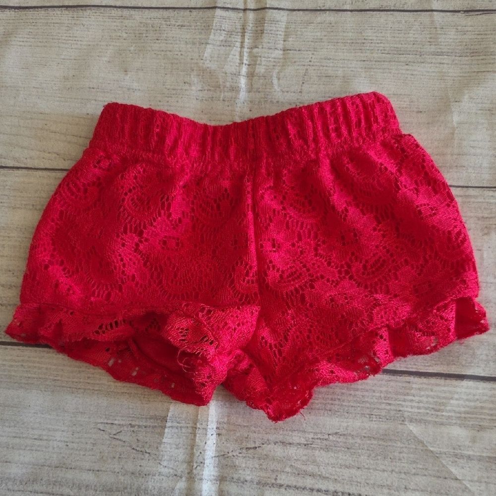 Vibrant Red Casual Shorts for Effortless Style